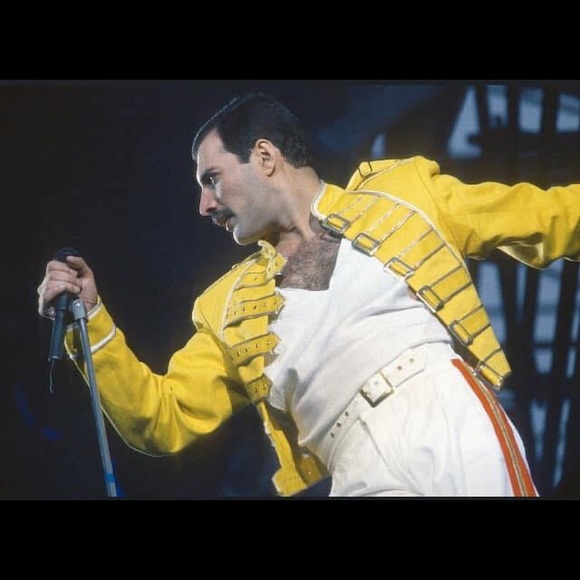 Meet your Posher, Deborah - Picture 5 of 12